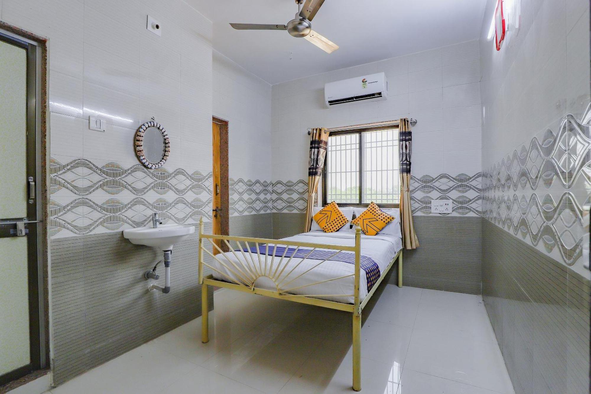 Palitana Spot On Jainsite Bhavan מראה חיצוני תמונה
